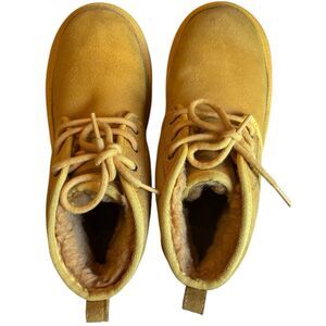 UGG Neumel II Canary Suede Women’s /Junior's Ankle Chukka Boots Sz 4 US/ 36 EU